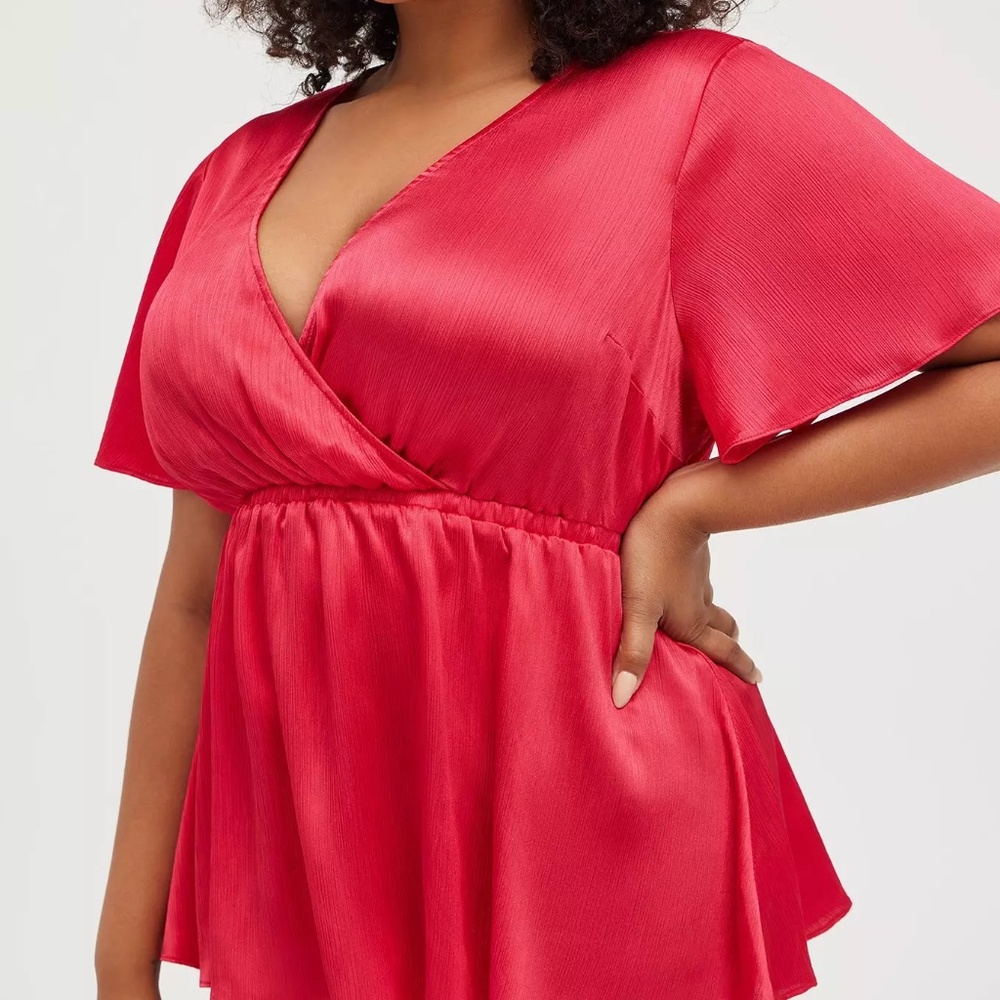 Torrid Babydoll Shiny Gauze Surplice Top NWT Size 5X